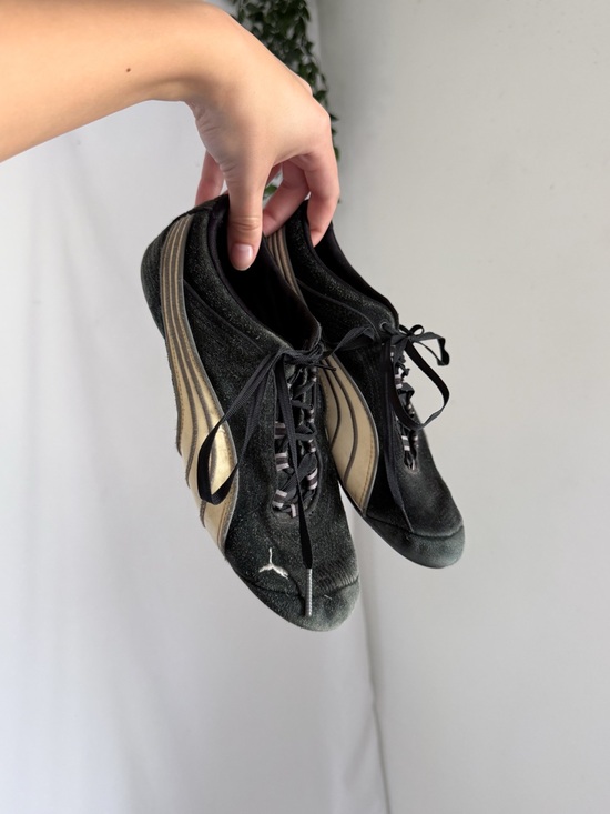 Puma Shoes - Vintage pumas